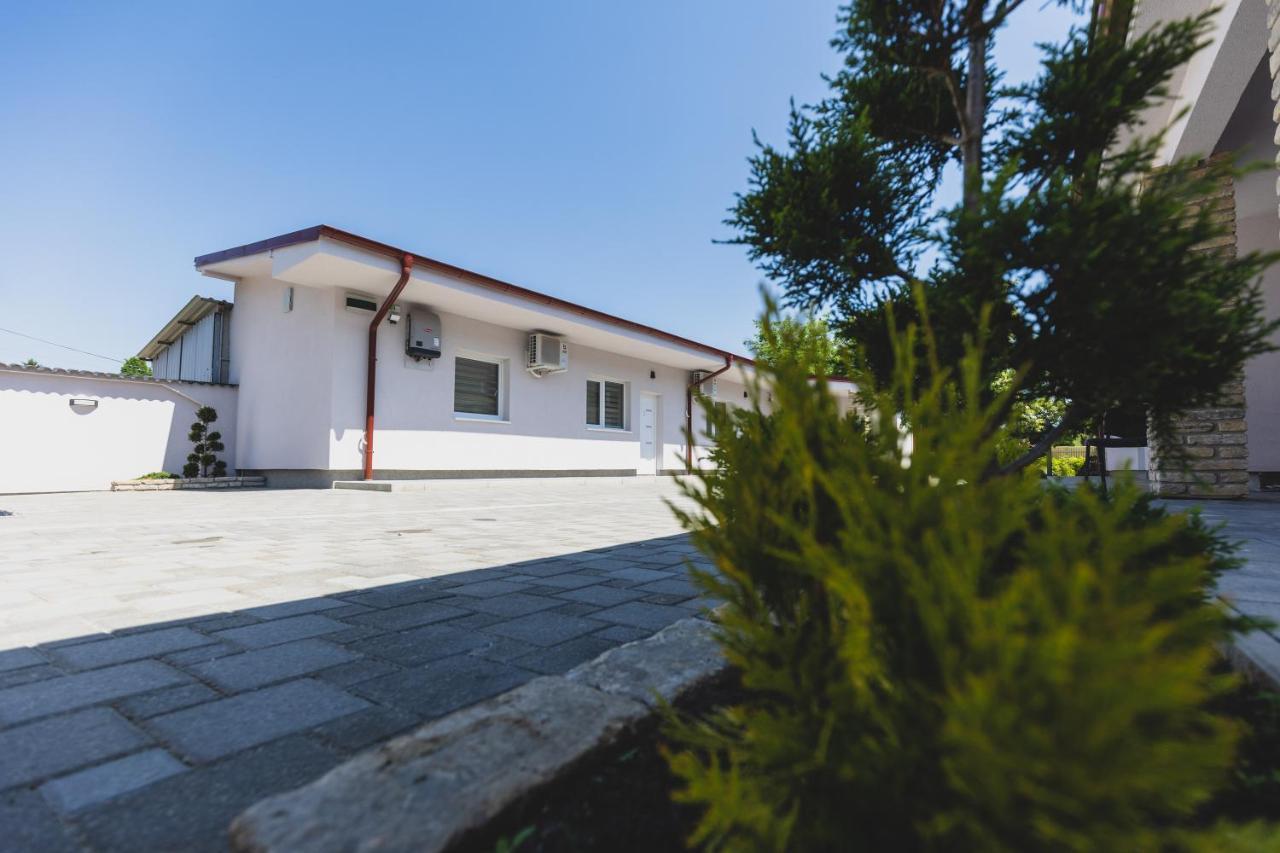 Alfa Apartmani Subotica Exterior foto